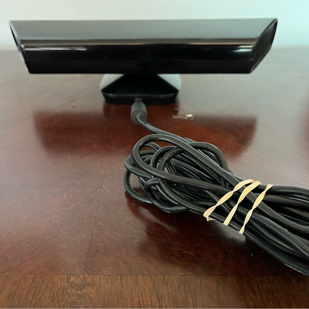 XBox 360 Kinect - Picture 3 of 3